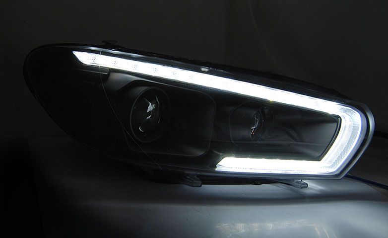 Koplampen VW Scirocco lll 08-14 DRL Dynamic LED Zwart Xenon